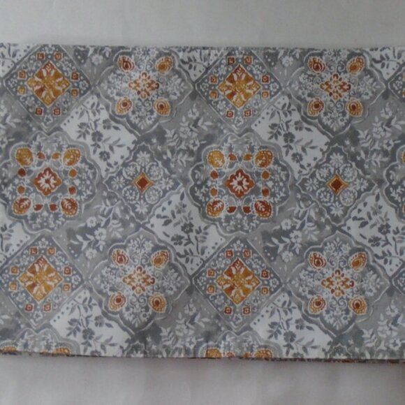 Bella lux Moroccan Inspired Pattern Placemats and napkins set of 4 Grey 3433 - Picture 1 of 7